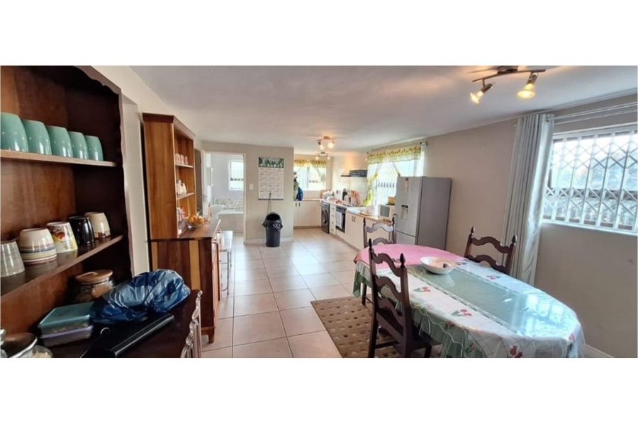 7 Bedroom Property for Sale in Loevenstein Western Cape